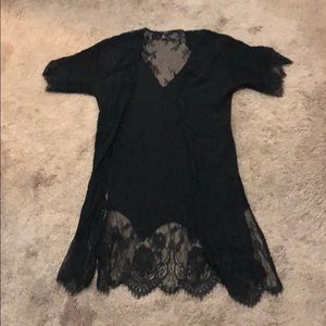 ⭐️3 for 30$⭐️ Lace detail shawl